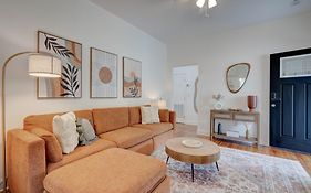 Peaceful Park Circle Getaway