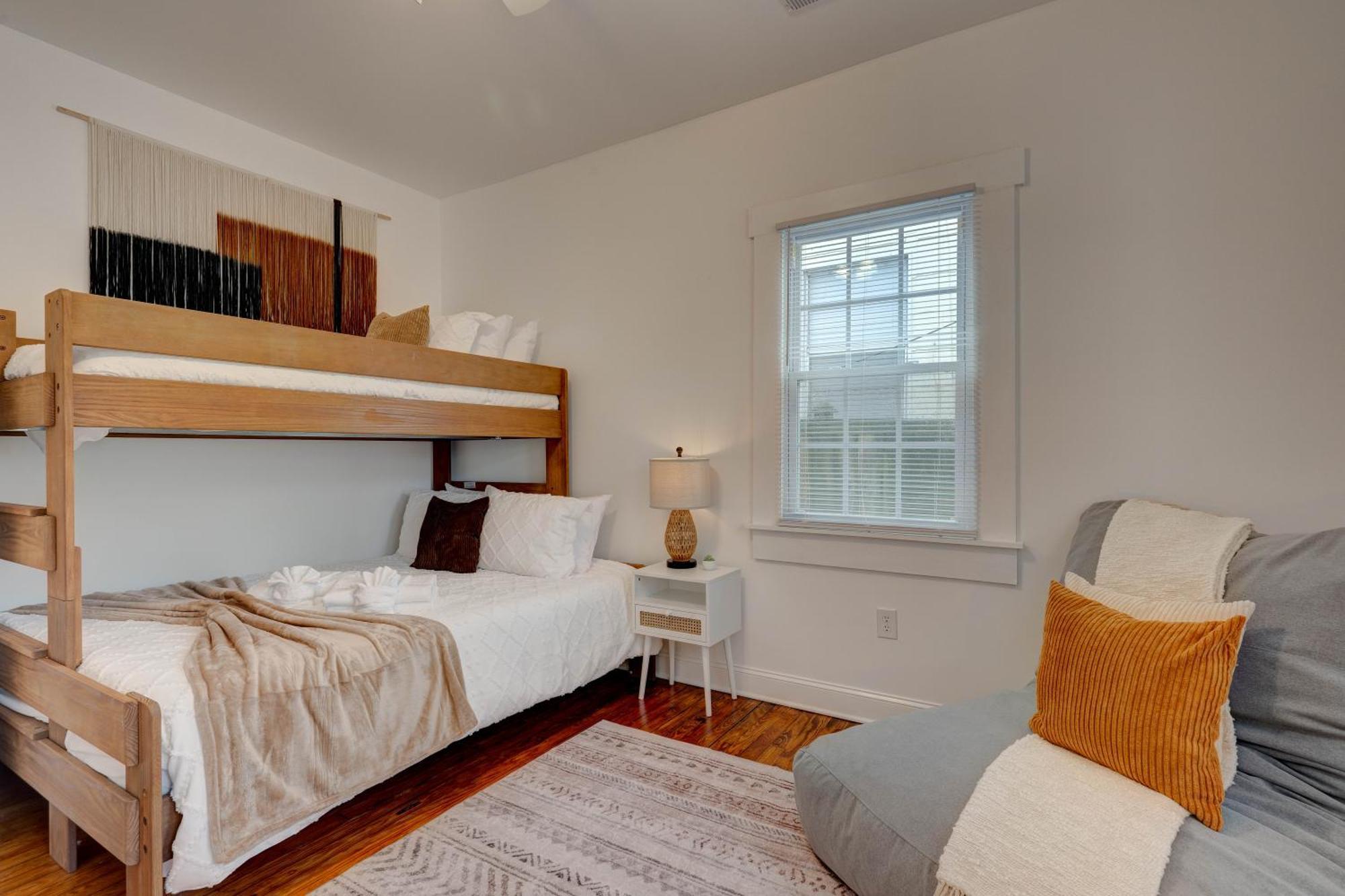 Peaceful Park Circle Getaway Villa Charleston Exterior photo